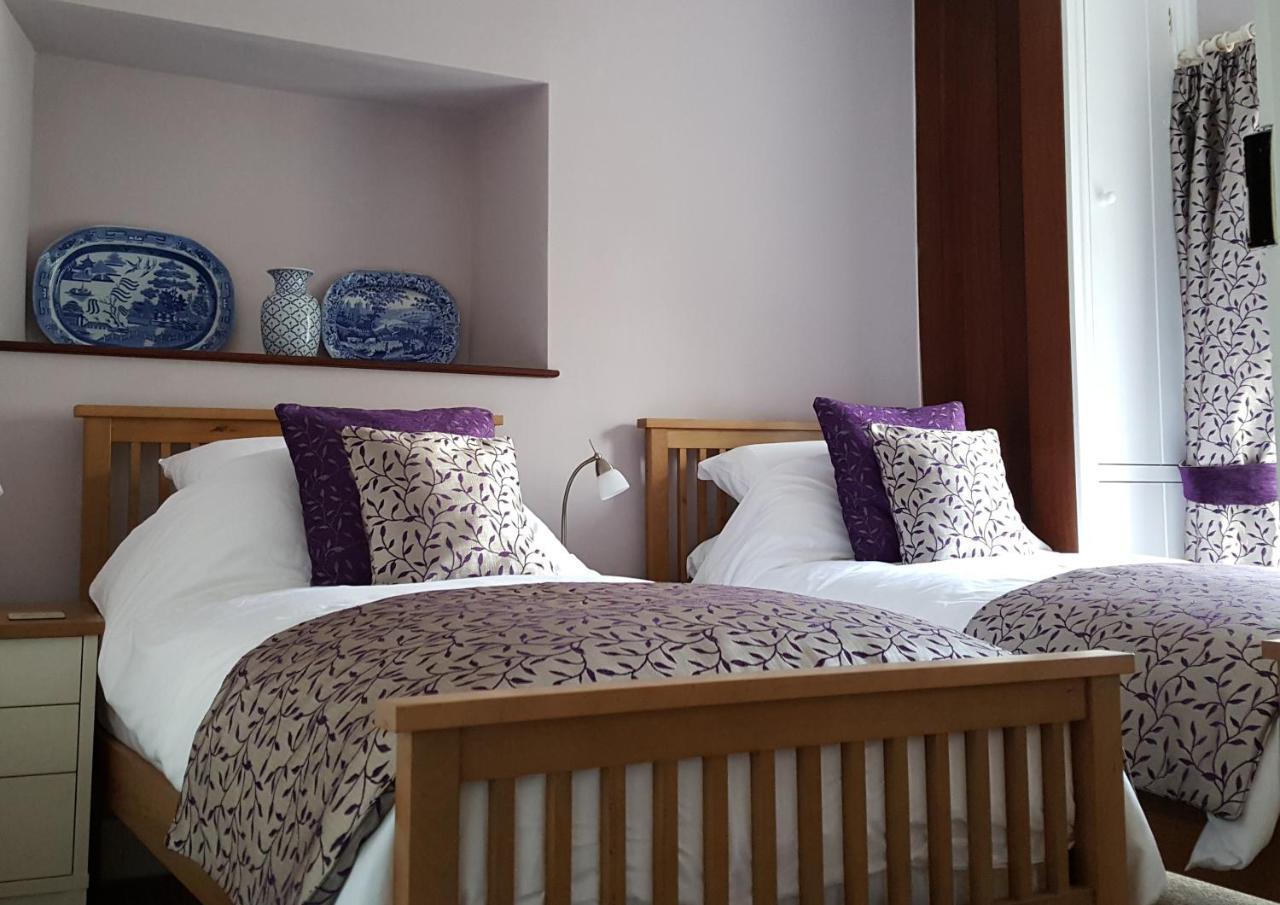 Pontyclerc Farm House Bed And Breakfast Ammanford Exterior foto