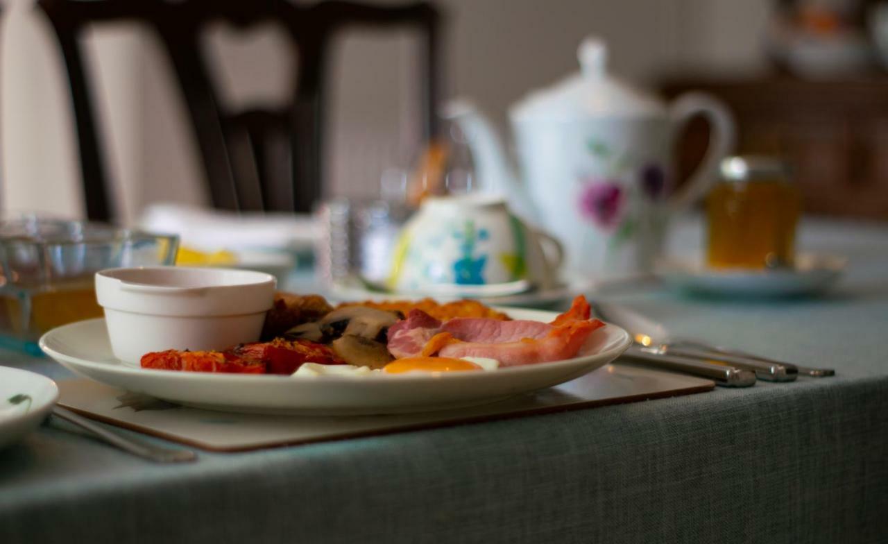 Pontyclerc Farm House Bed And Breakfast Ammanford Exterior foto